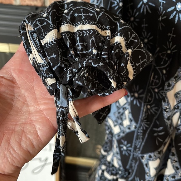 FREE PEOPLE Voile Bay Navy V Neck Tunic XS Boho Flowy Floral Baby Doll - Picture 3 of 7